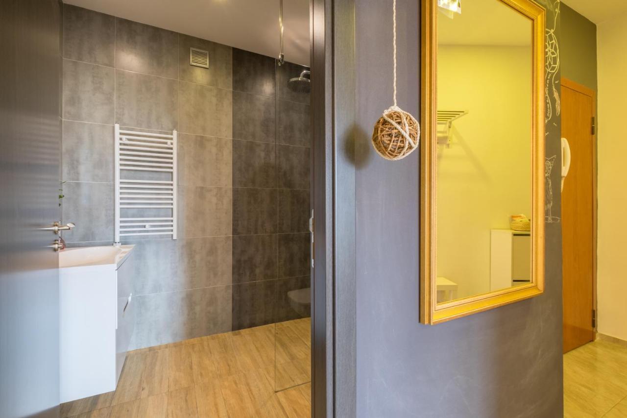 Artistic & Spacious 2Bd Central Apt By Flat Mаnager Sofia Ngoại thất bức ảnh