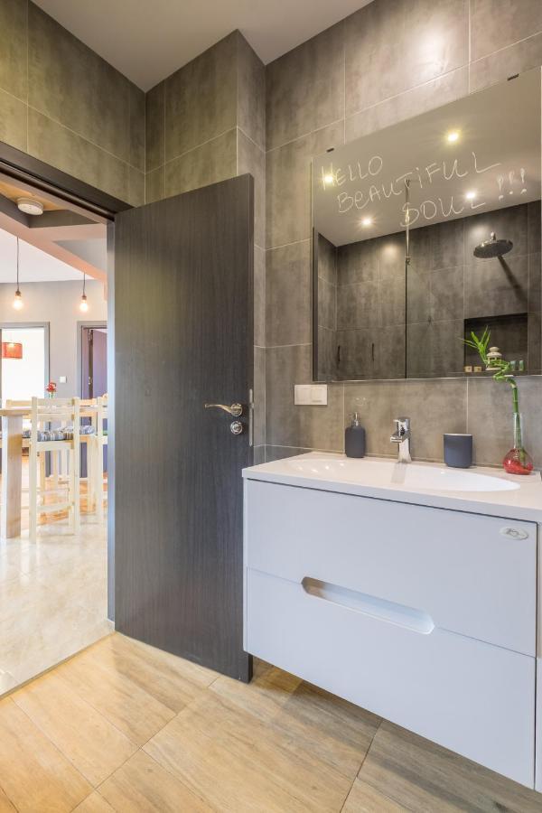 Artistic & Spacious 2Bd Central Apt By Flat Mаnager Sofia Ngoại thất bức ảnh